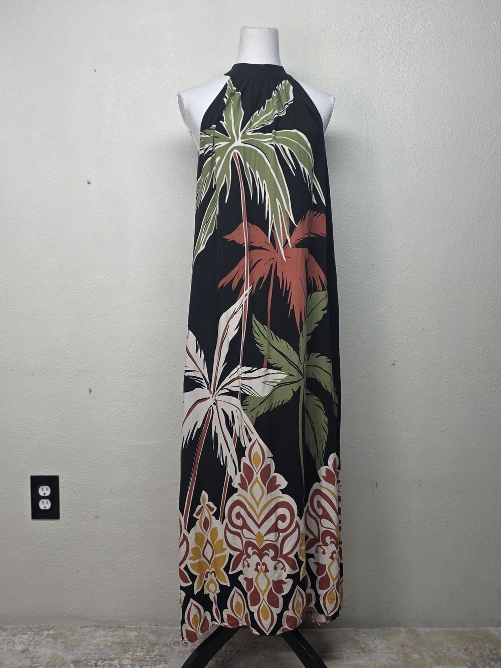 MSK Black Halter Maxi Dress with Tropical Palm Print - Picture 2 of 8